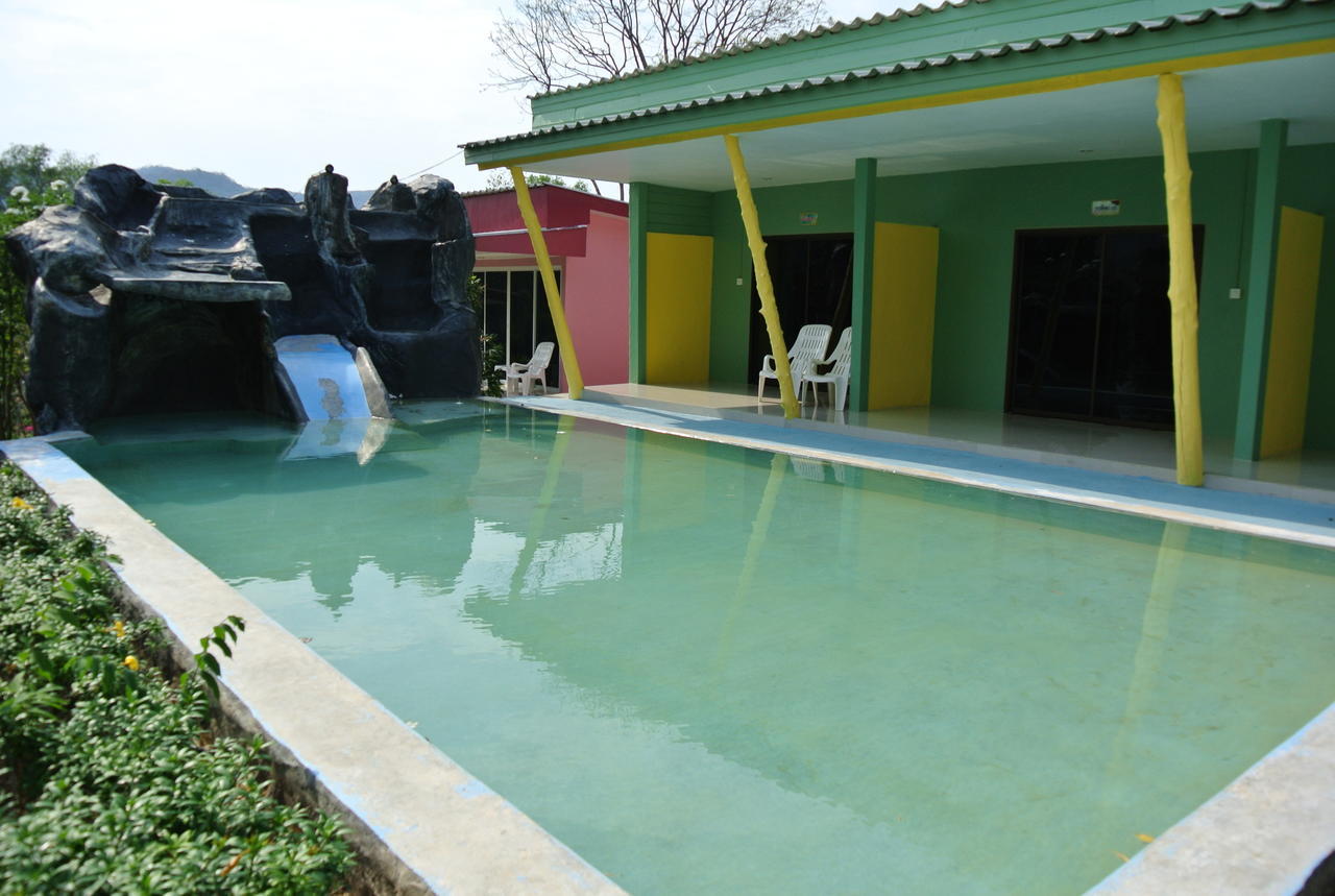 Baanraisooksangchan Kaeng Kachan Luaran gambar