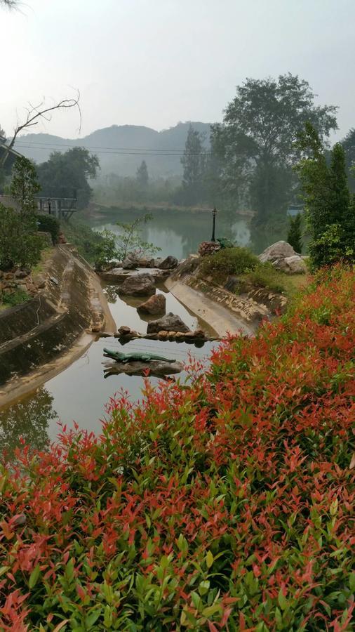Baanraisooksangchan Kaeng Kachan Luaran gambar
