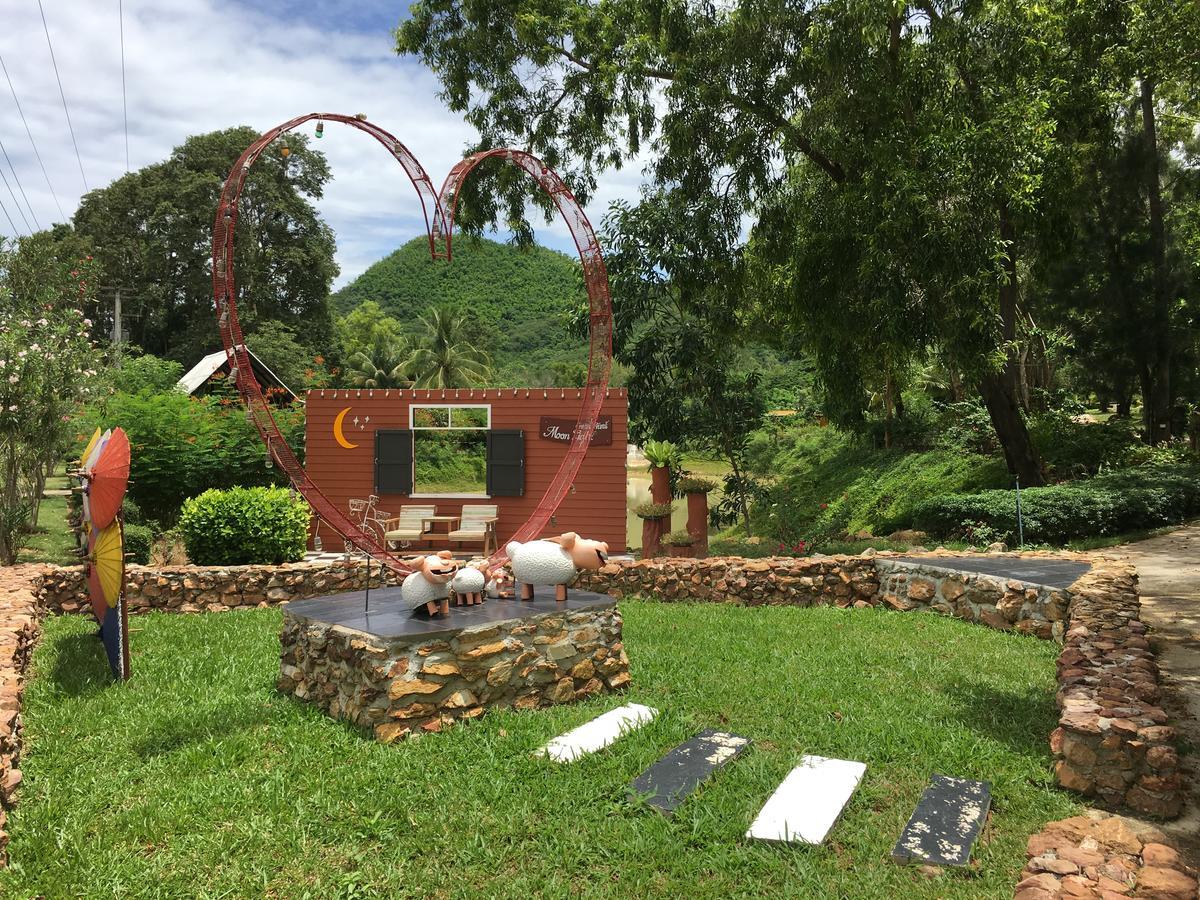 Baanraisooksangchan Kaeng Kachan Luaran gambar