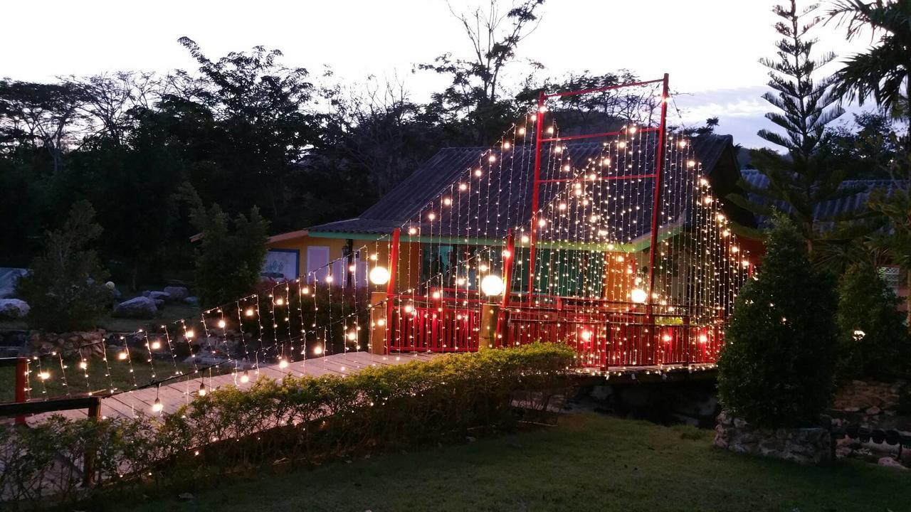 Baanraisooksangchan Kaeng Kachan Luaran gambar