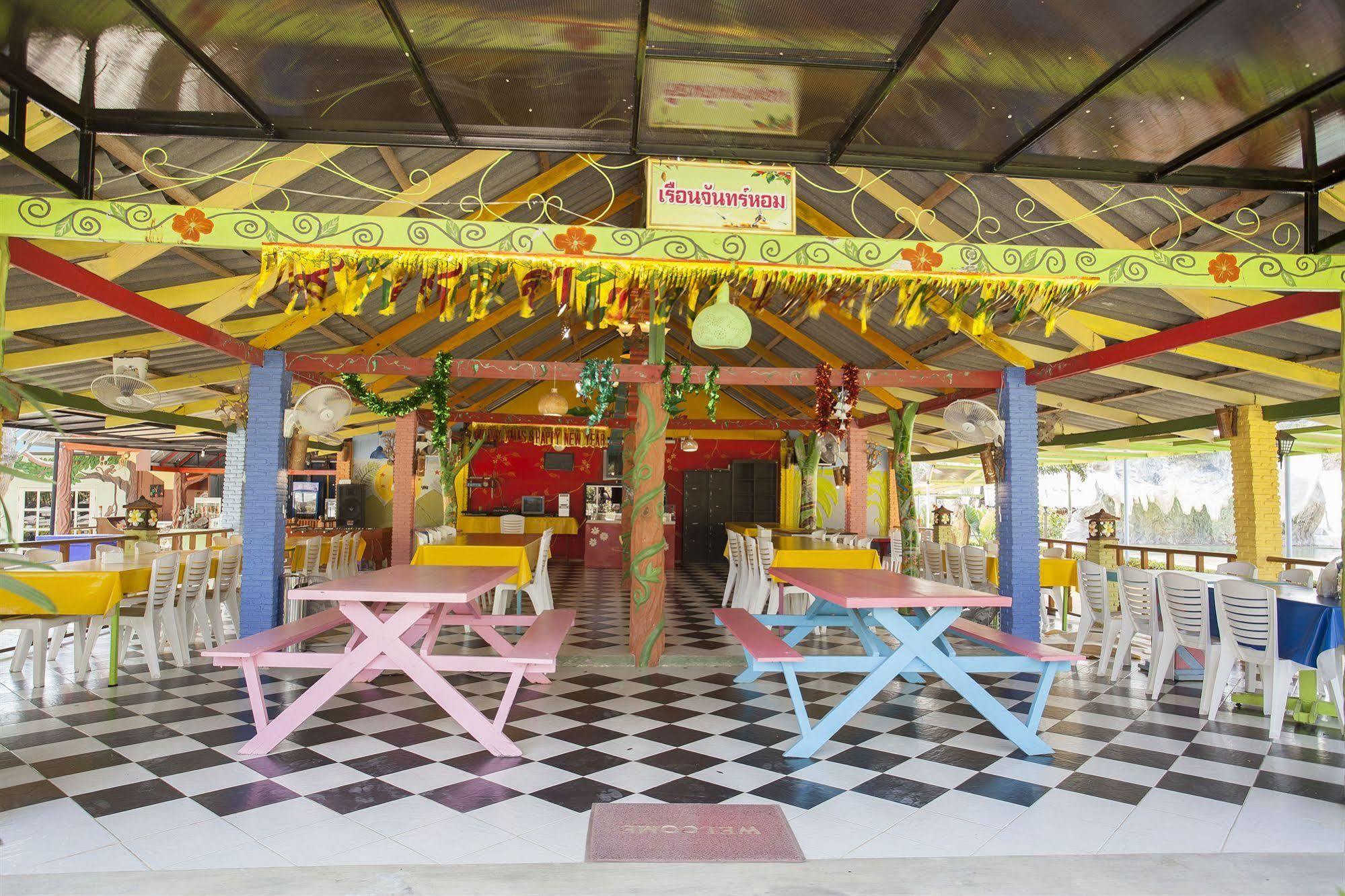 Baanraisooksangchan Kaeng Kachan Luaran gambar