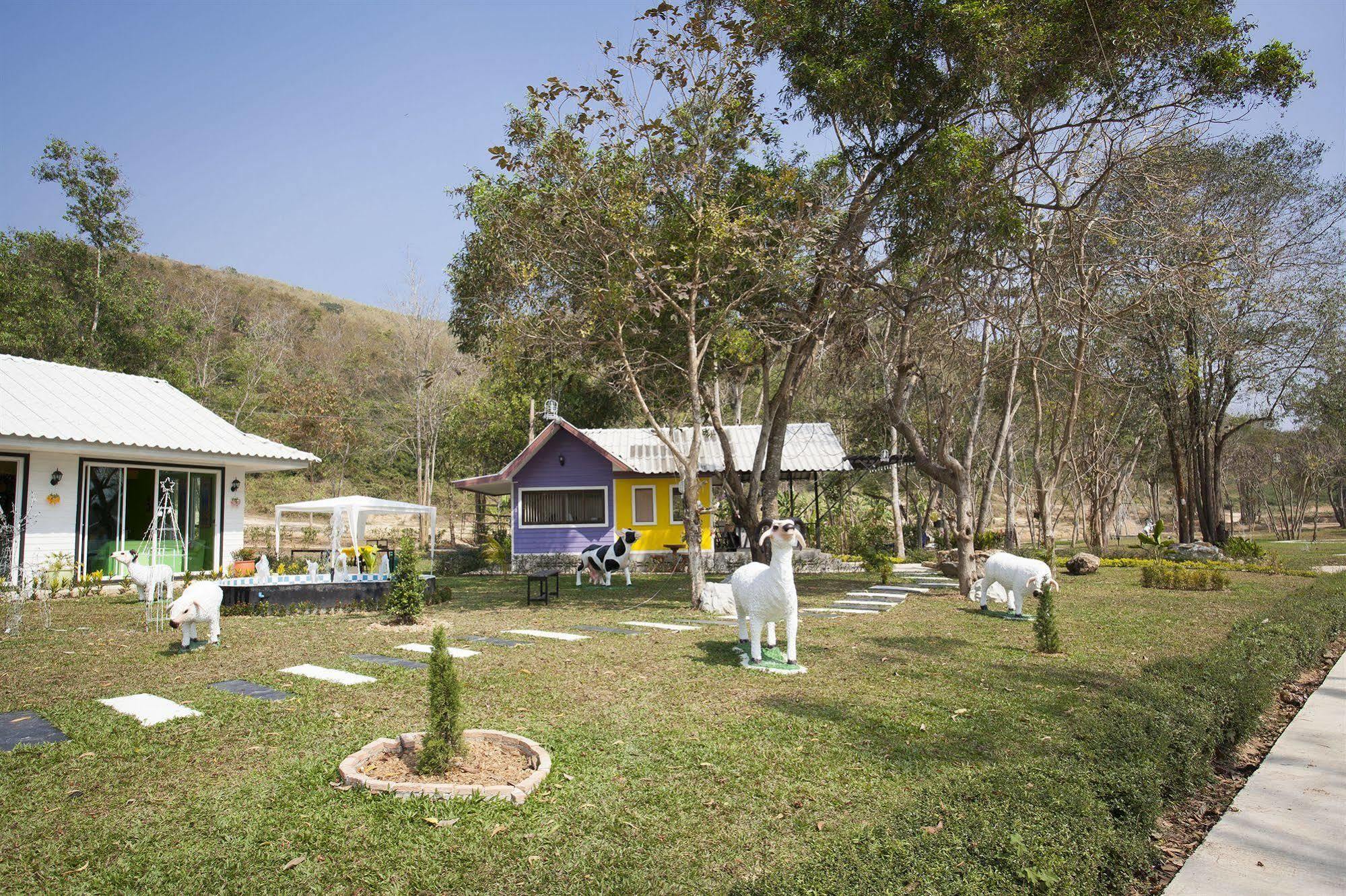 Baanraisooksangchan Kaeng Kachan Luaran gambar